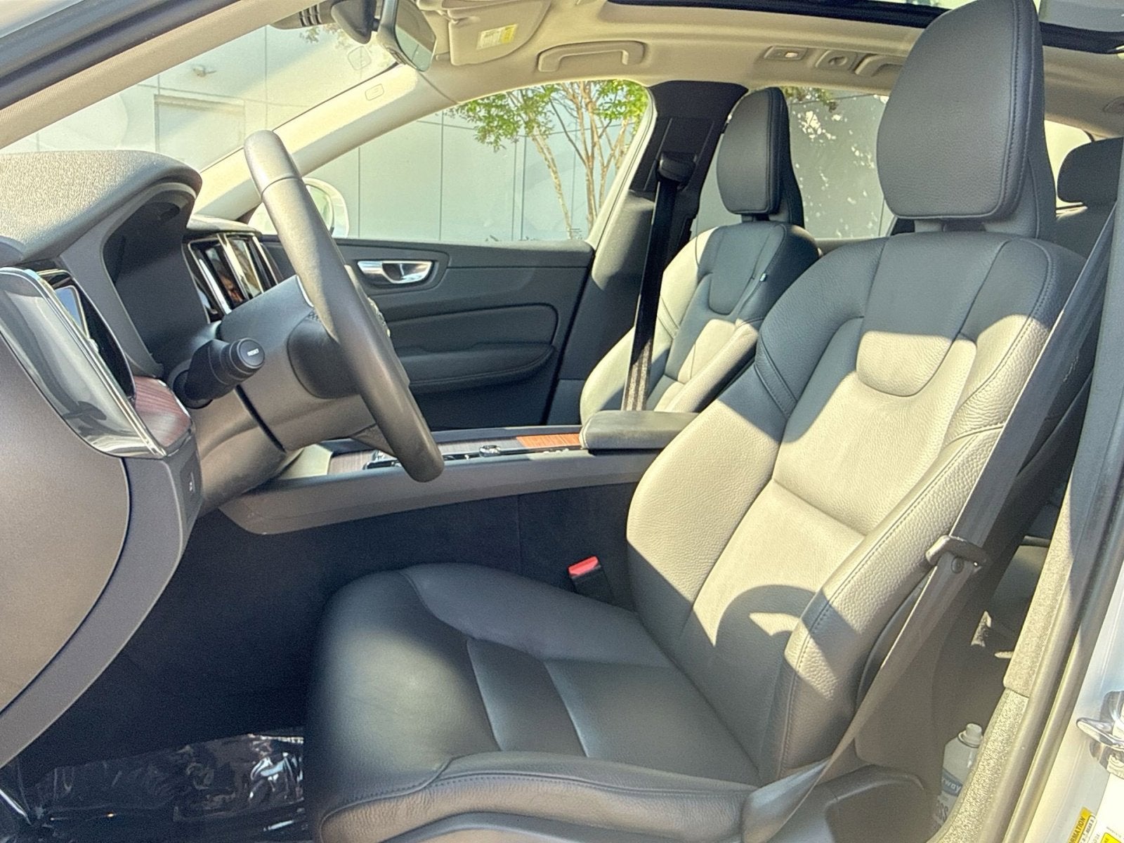 2023 Volvo XC60 B5 Plus Bright Theme
