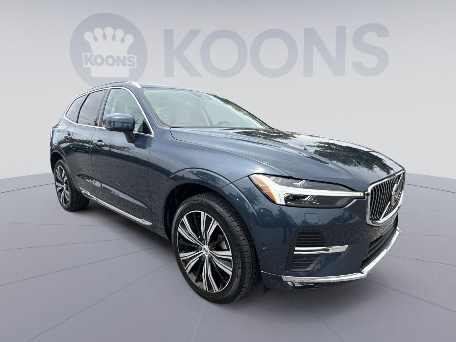 2023 Volvo XC60 B5 Plus Bright Theme
