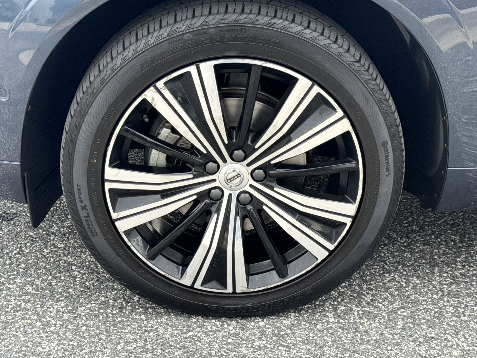 2023 Volvo XC60 B5 Plus Bright Theme