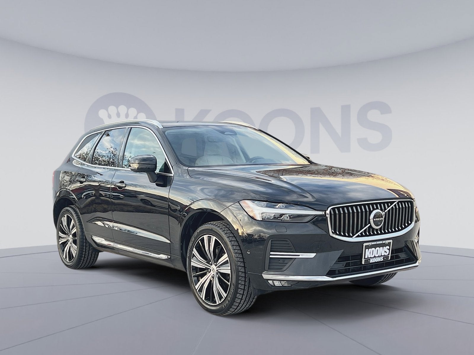 2023 Volvo XC60 B5 Plus Bright Theme
