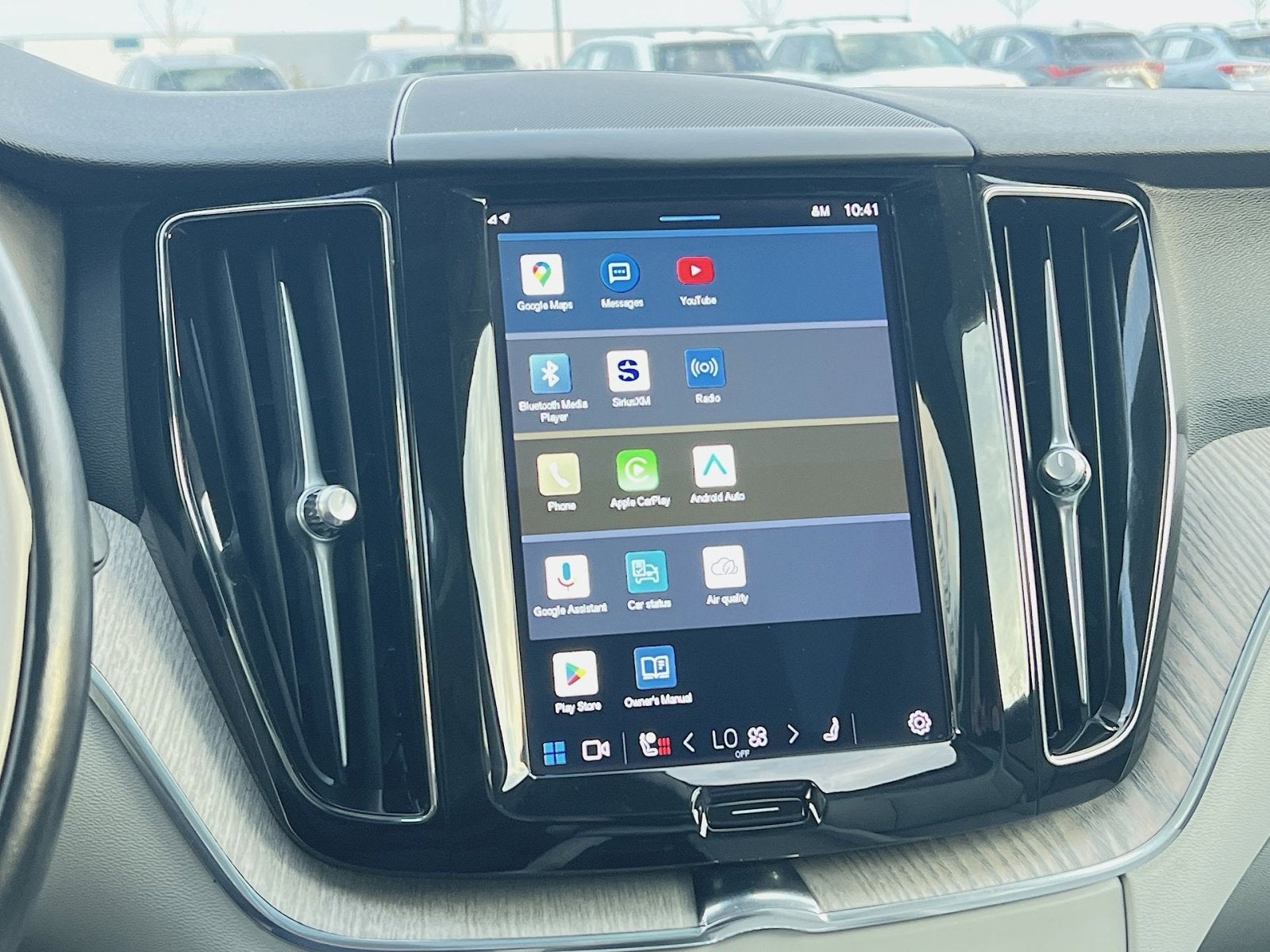 2023 Volvo XC60 B5 Plus Bright Theme