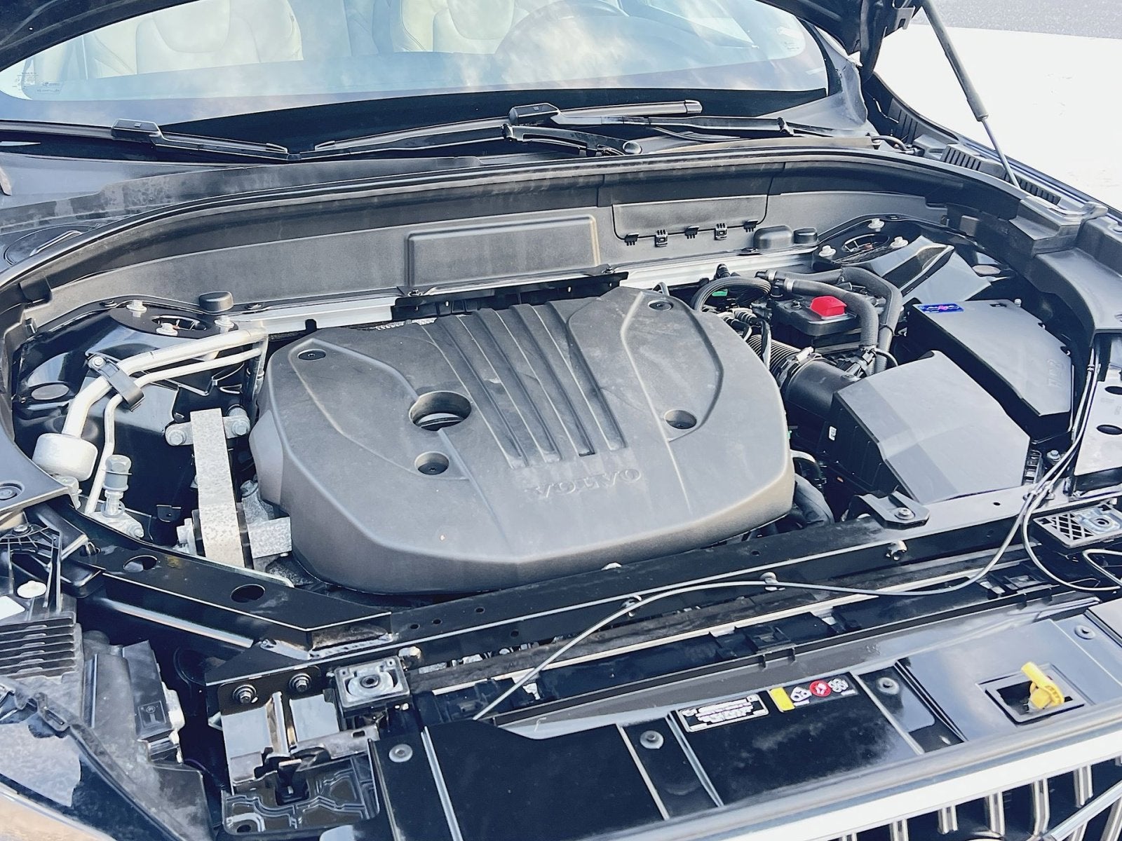 2023 Volvo XC60 B5 Plus Bright Theme