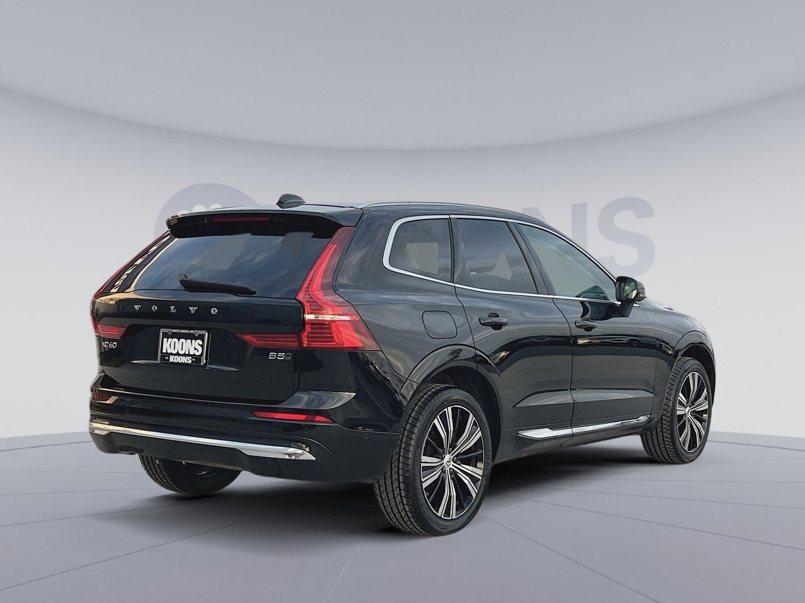 2023 Volvo XC60 B5 Plus Bright Theme