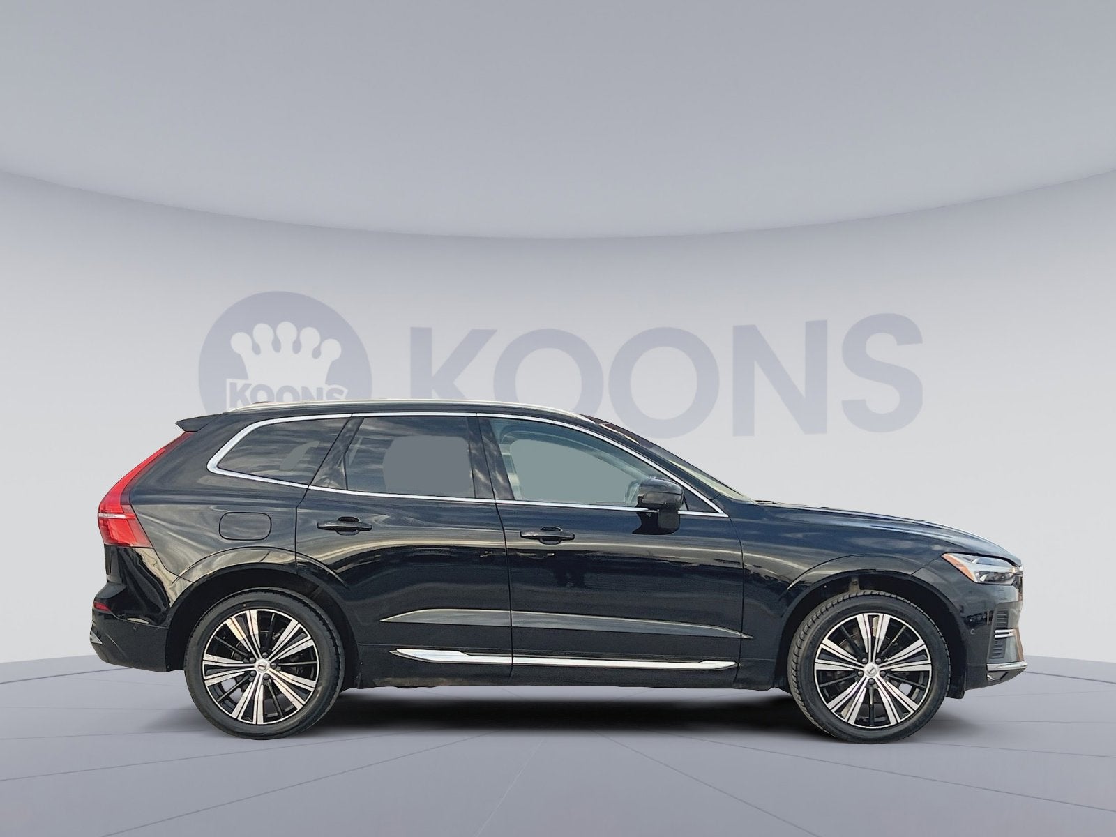 2023 Volvo XC60 B5 Plus Bright Theme