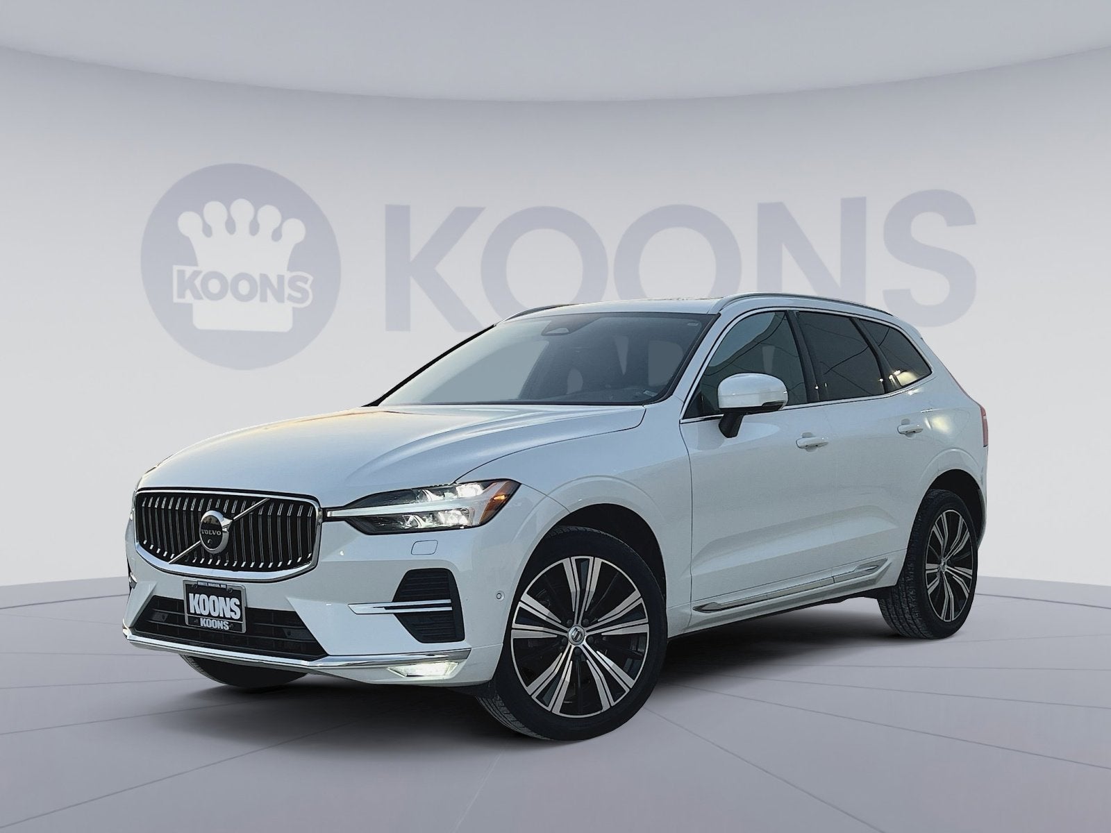2023 Volvo XC60 B5 Plus Bright Theme