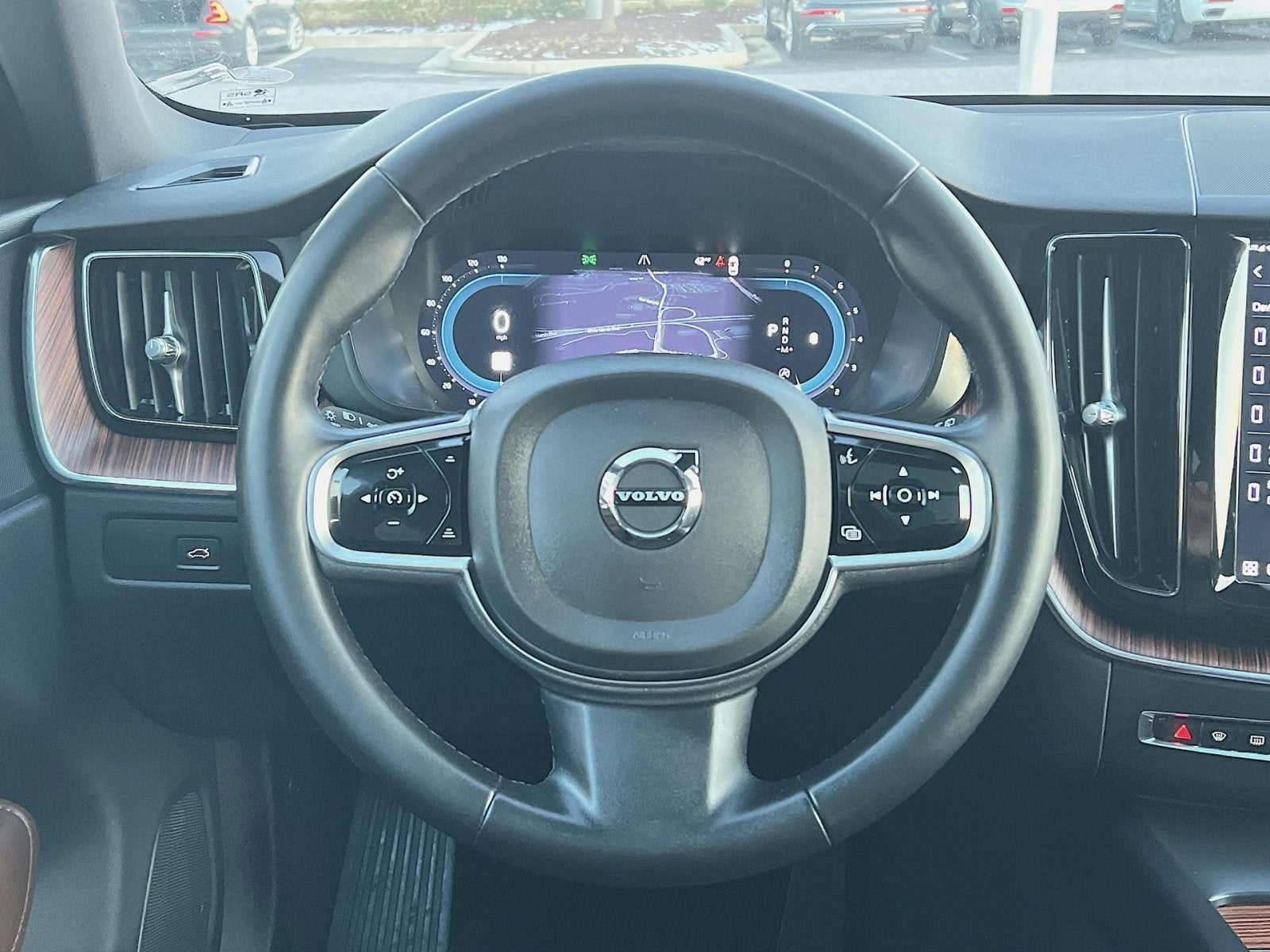 2023 Volvo XC60 B5 Plus Bright Theme