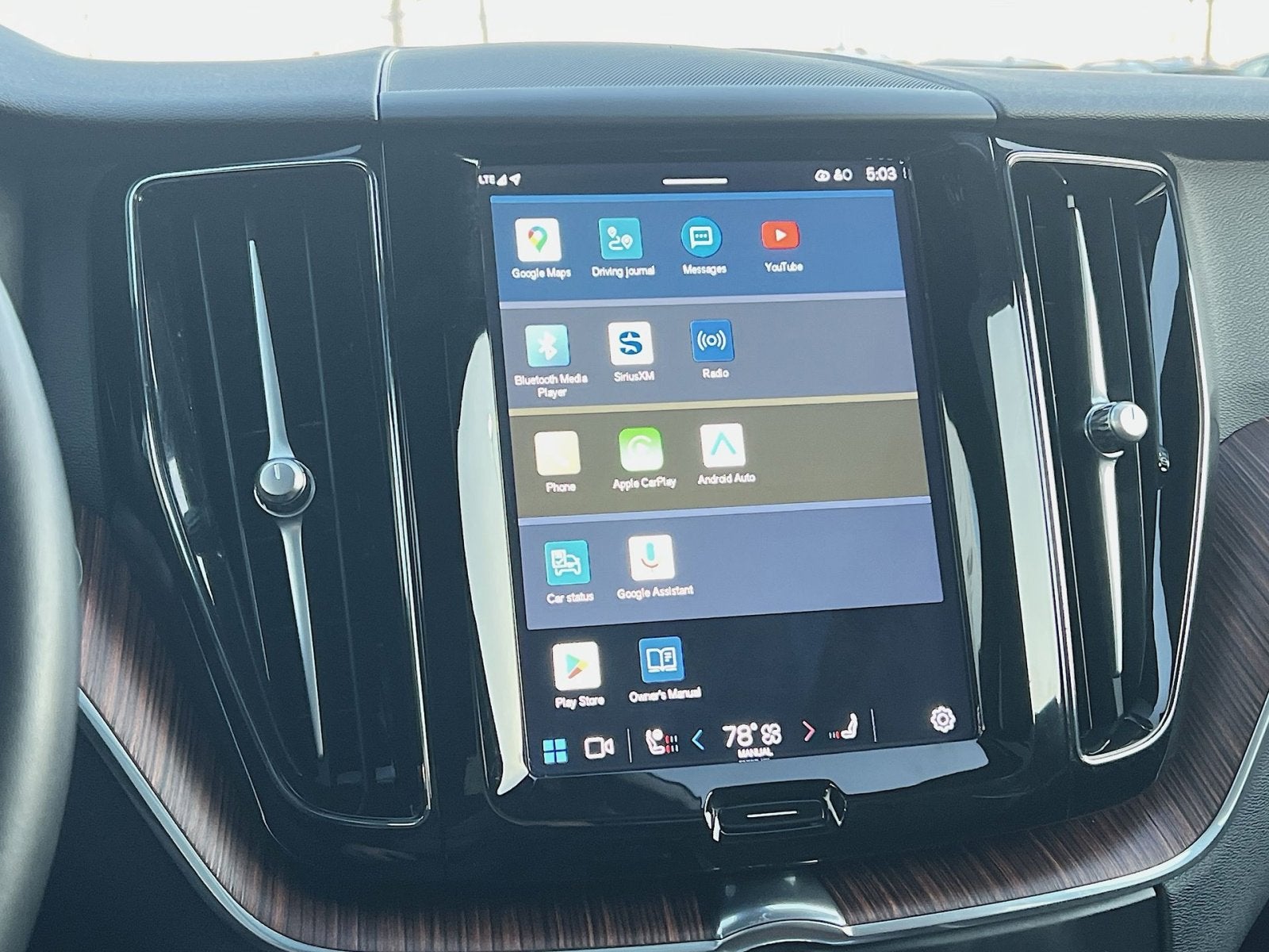 2023 Volvo XC60 B5 Plus Bright Theme