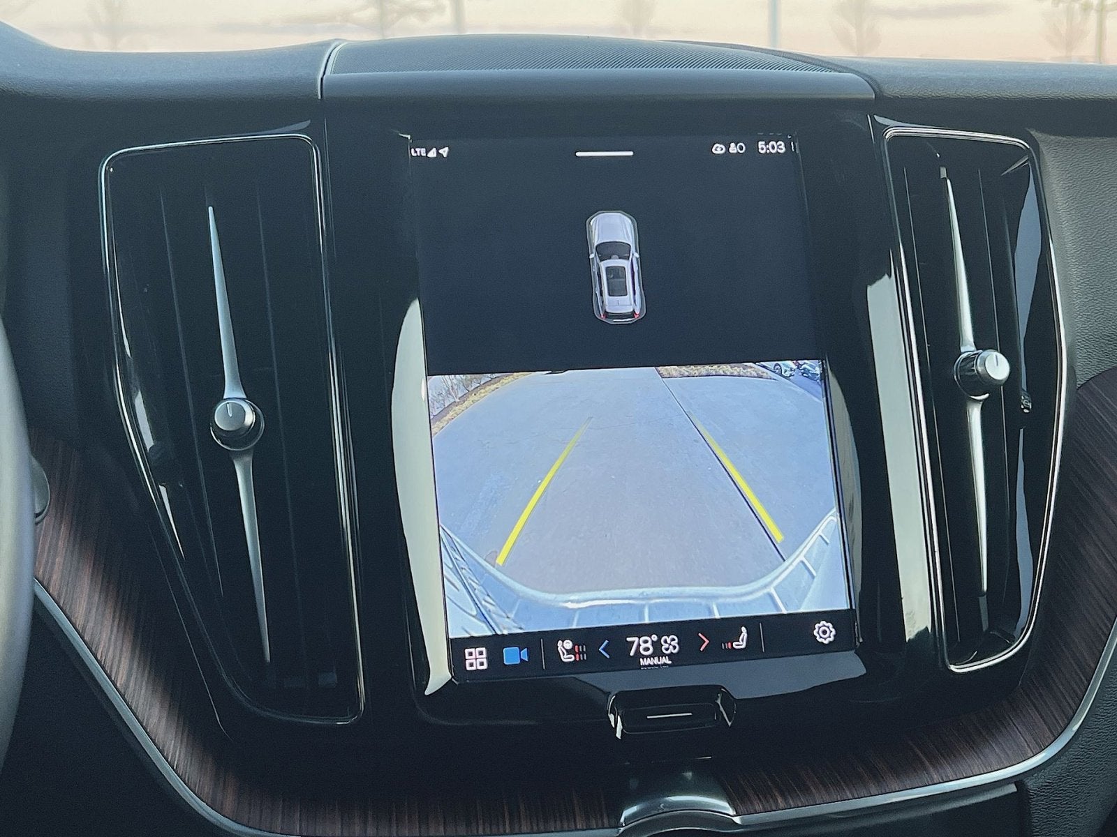 2023 Volvo XC60 B5 Plus Bright Theme