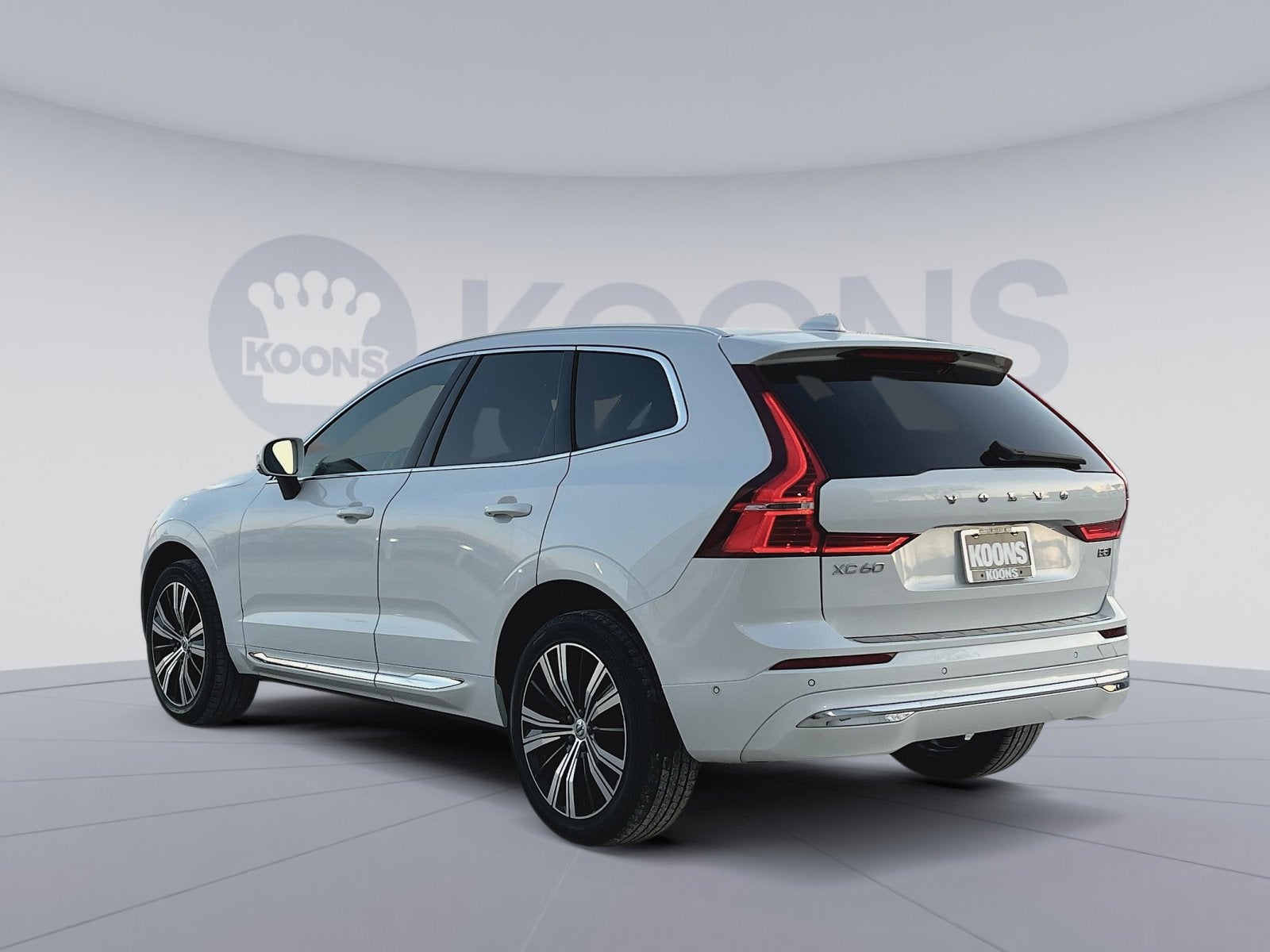 2023 Volvo XC60 B5 Plus Bright Theme