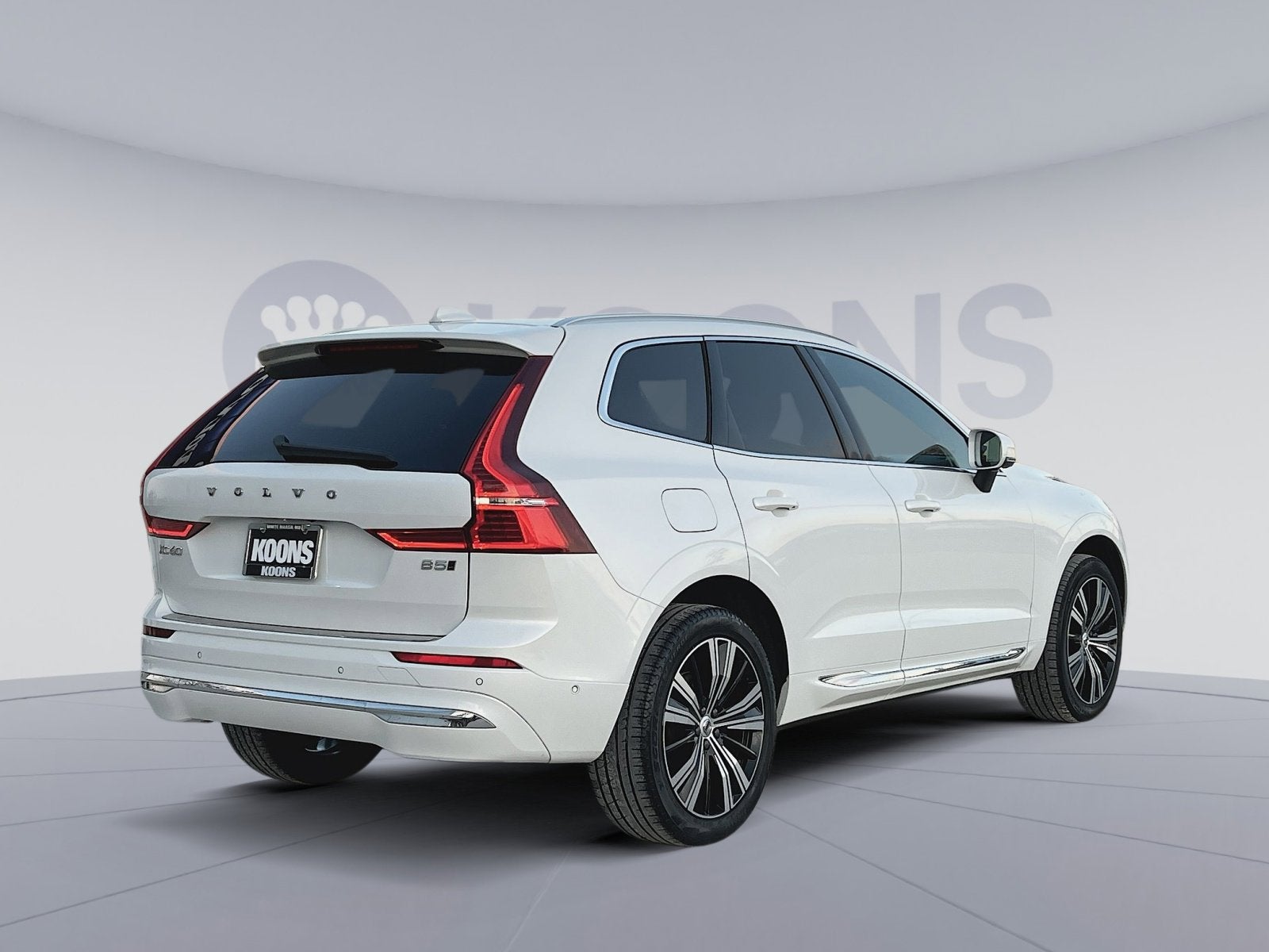 2023 Volvo XC60 B5 Plus Bright Theme