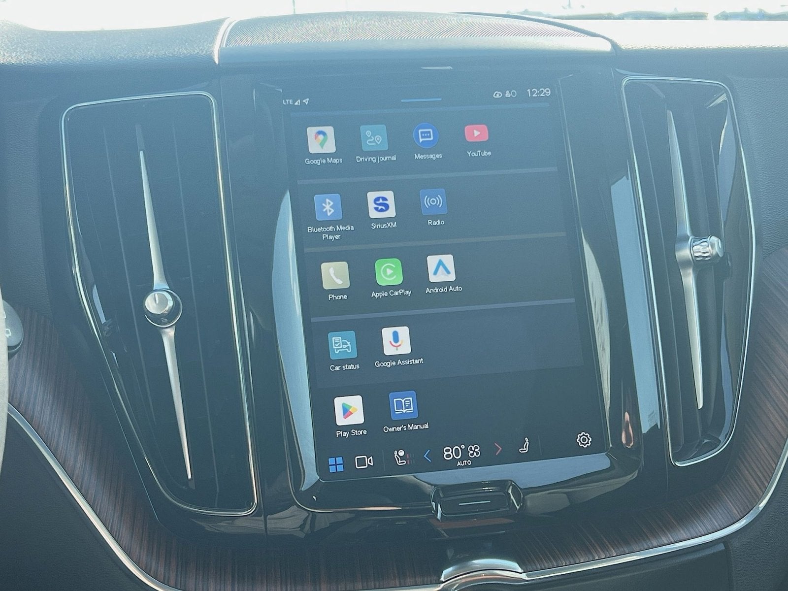 2023 Volvo XC60 B5 Plus Bright Theme