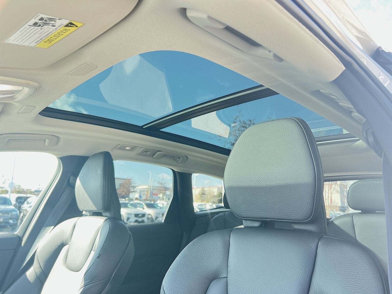 2023 Volvo XC60 B5 Plus Bright Theme