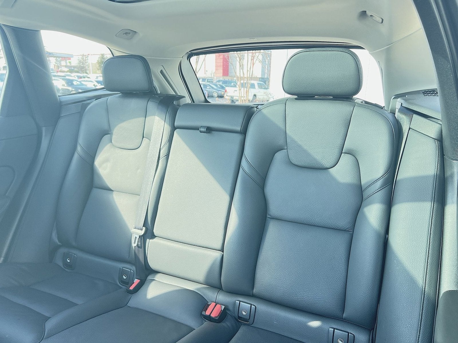 2023 Volvo XC60 B5 Plus Bright Theme