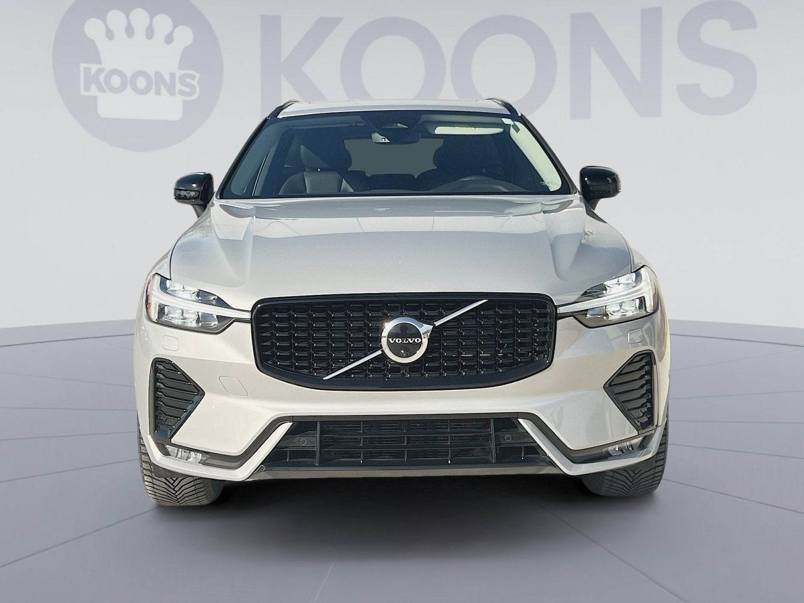 2023 Volvo XC60 B5 Plus Dark Theme