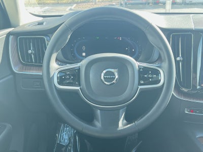 2023 Volvo XC60 B5 Plus Dark Theme