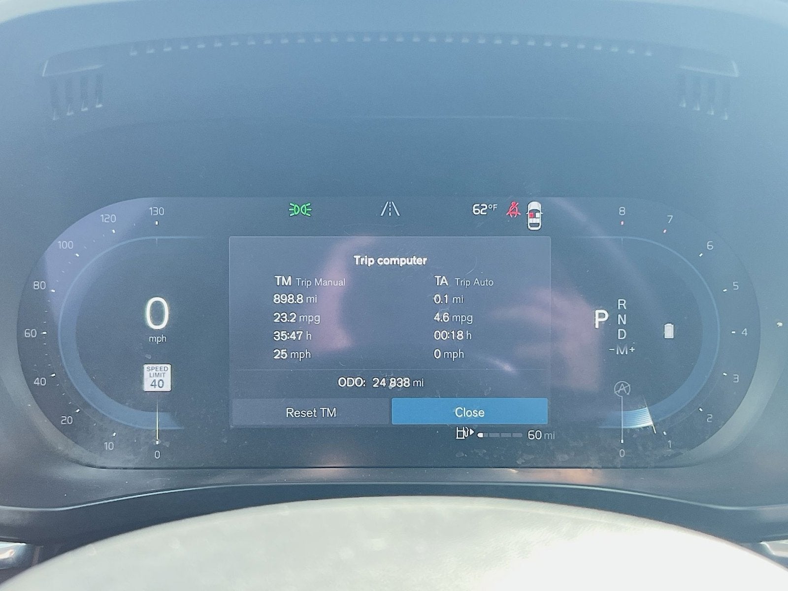 2023 Volvo XC60 B5 Plus Dark Theme