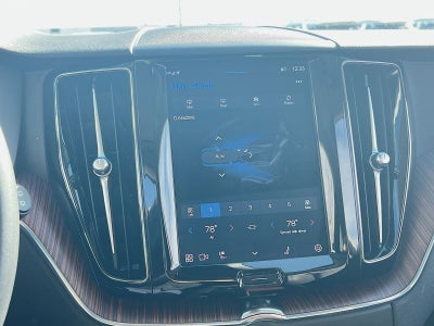 2023 Volvo XC60 B5 Plus Dark Theme