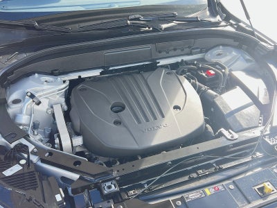 2023 Volvo XC60 B5 Plus Dark Theme