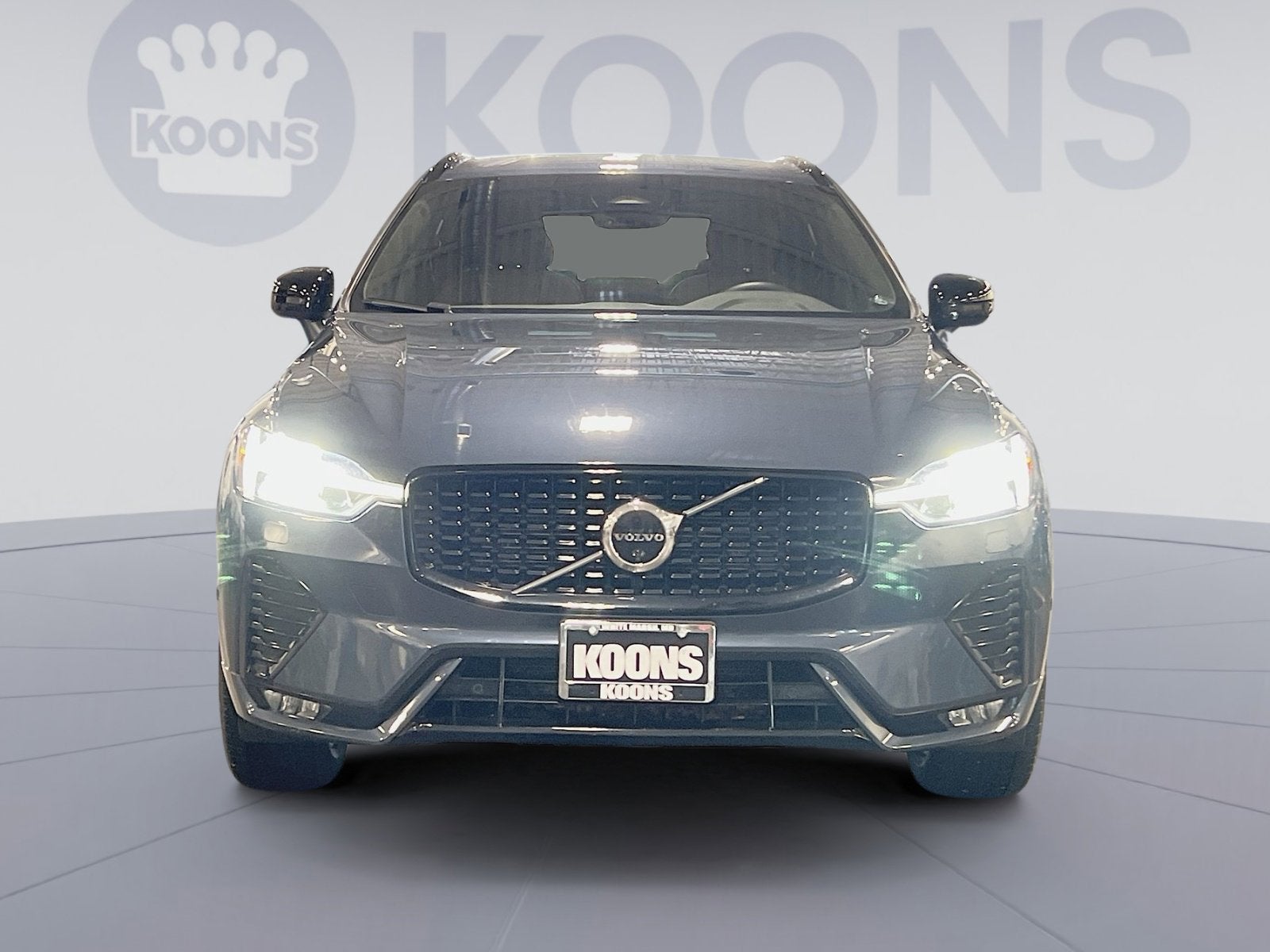 2023 Volvo XC60 B5 Plus Dark Theme