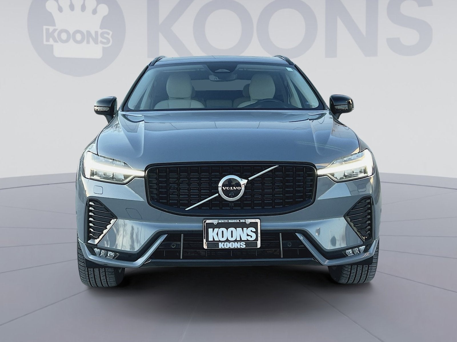 2023 Volvo XC60 B5 Plus Dark Theme