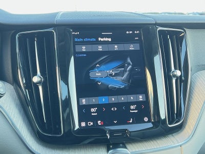 2023 Volvo XC60 B5 Plus Dark Theme