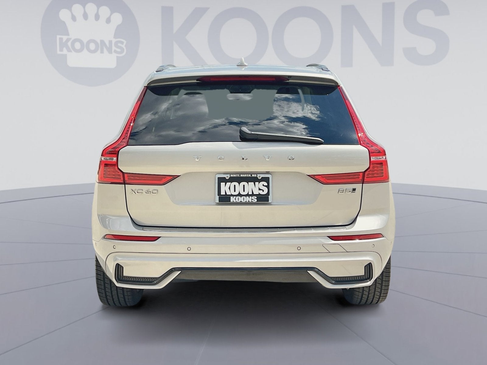 2023 Volvo XC60 B5 Plus Dark Theme