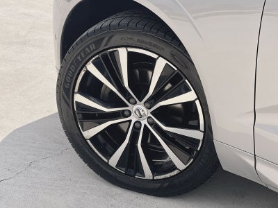 2023 Volvo XC60 B5 Plus Dark Theme