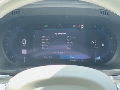 2023 Volvo XC60 B5 Plus Dark Theme