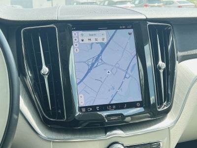 2023 Volvo XC60 B5 Plus Dark Theme