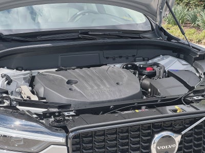 2023 Volvo XC60 B5 Plus Dark Theme