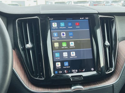 2023 Volvo XC60 B5 Plus Dark Theme