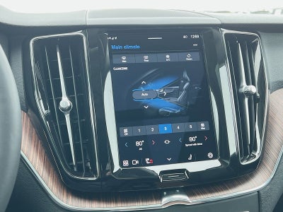 2023 Volvo XC60 B5 Plus Dark Theme