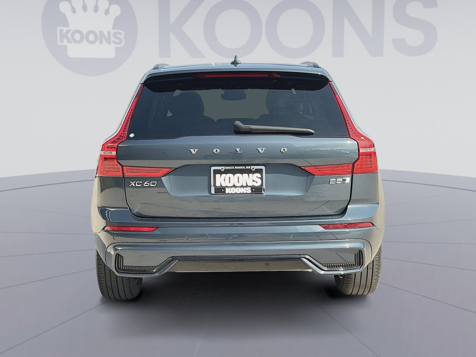 2023 Volvo XC60 B5 Plus Dark Theme