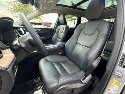 2023 Volvo XC60 B5 Plus Dark Theme
