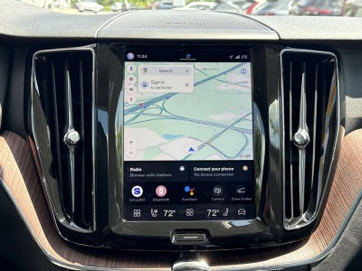 2023 Volvo XC60 B5 Plus Dark Theme