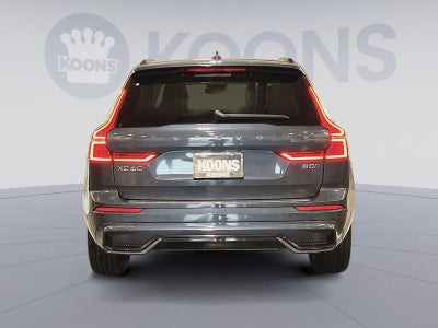 2023 Volvo XC60 B5 Plus Dark Theme