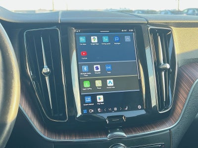 2023 Volvo XC60 B5 Plus Dark Theme