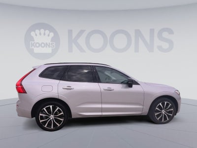 2023 Volvo XC60 B5 Plus Dark Theme