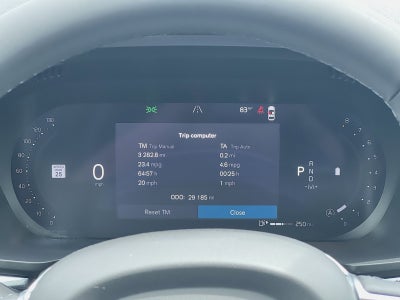 2023 Volvo XC60 B5 Plus Dark Theme