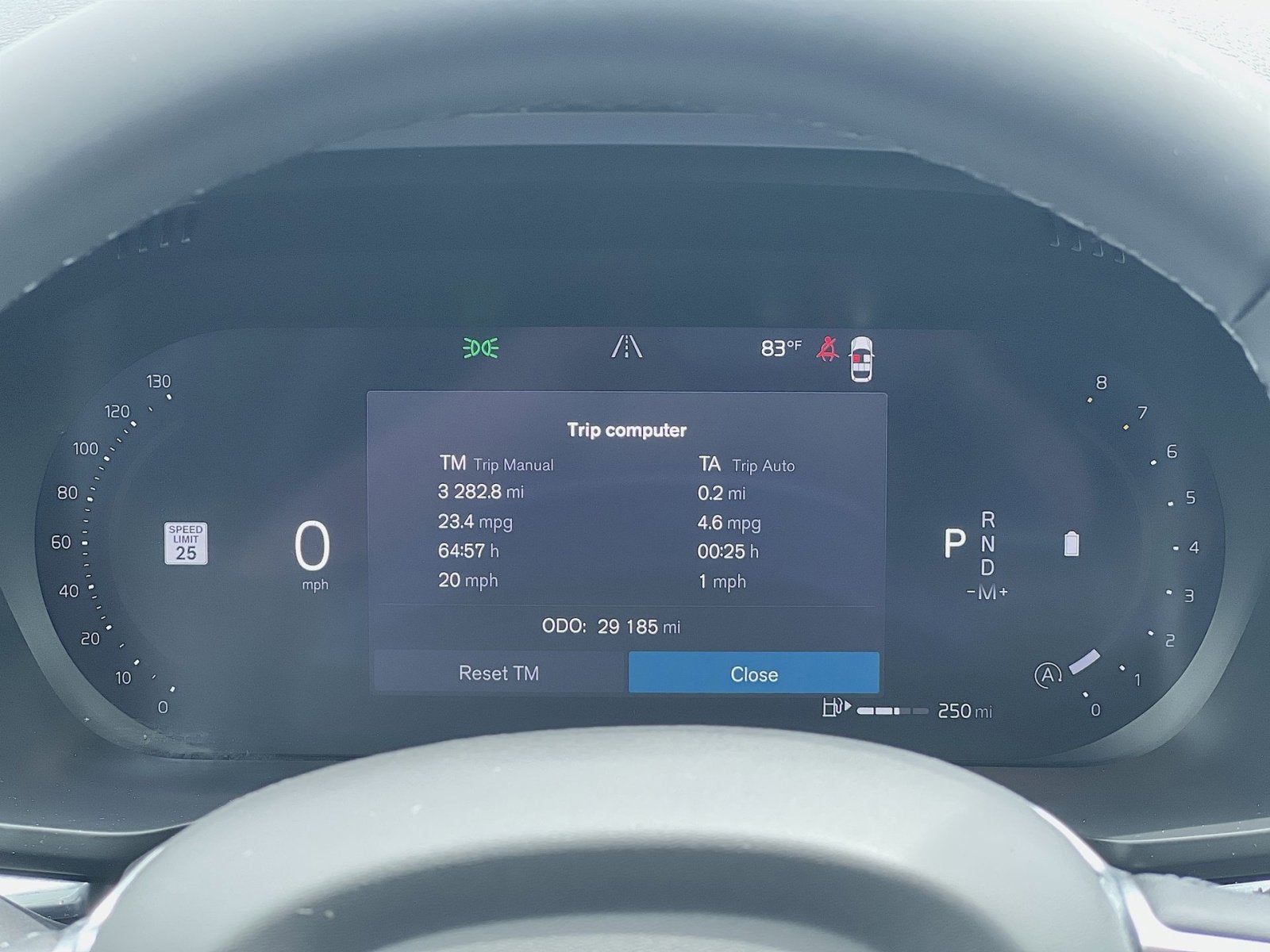 2023 Volvo XC60 B5 Plus Dark Theme