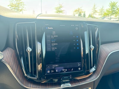 2023 Volvo XC60 B5 Plus Dark Theme