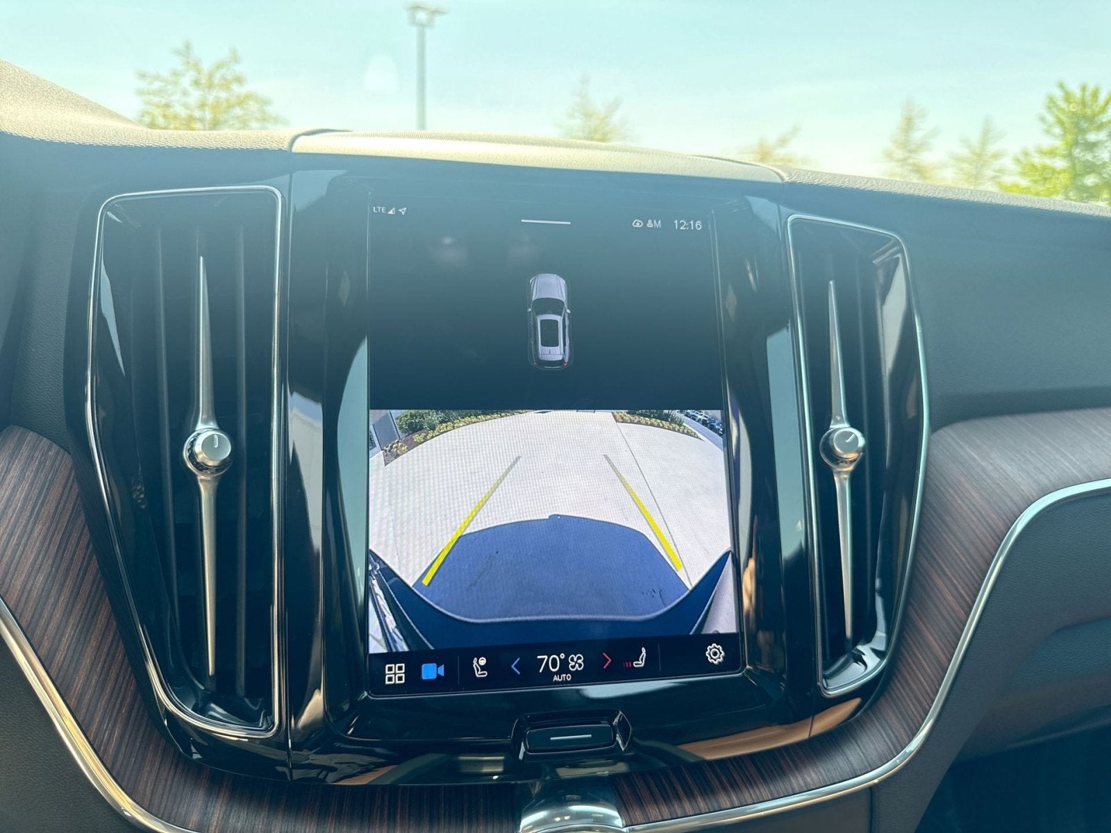 2023 Volvo XC60 B5 Plus Dark Theme