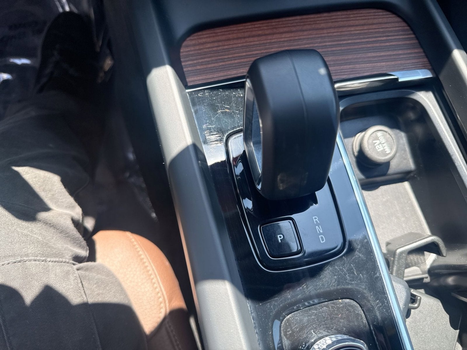 2023 Volvo XC60 B5 Plus Dark Theme