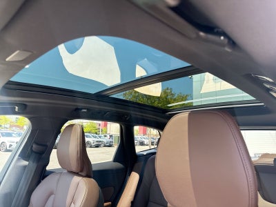 2023 Volvo XC60 B5 Plus Dark Theme
