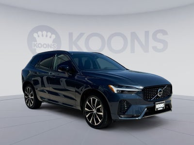 2023 Volvo XC60 B5 Plus Dark Theme