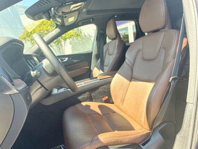 2023 Volvo XC60 B5 Plus Dark Theme
