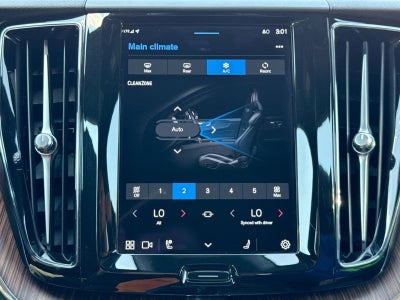 2023 Volvo XC60 B5 Plus Dark Theme