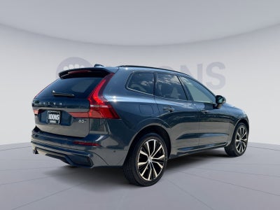 2023 Volvo XC60 B5 Plus Dark Theme