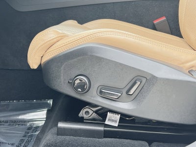 2023 Volvo XC60 B5 Ultimate Dark Theme