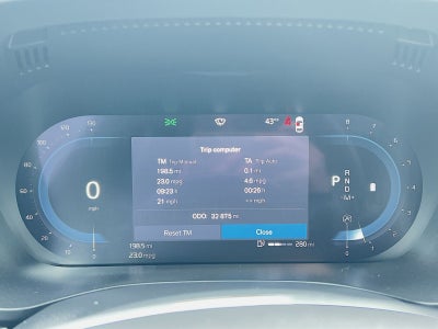 2023 Volvo XC60 B5 Ultimate Dark Theme